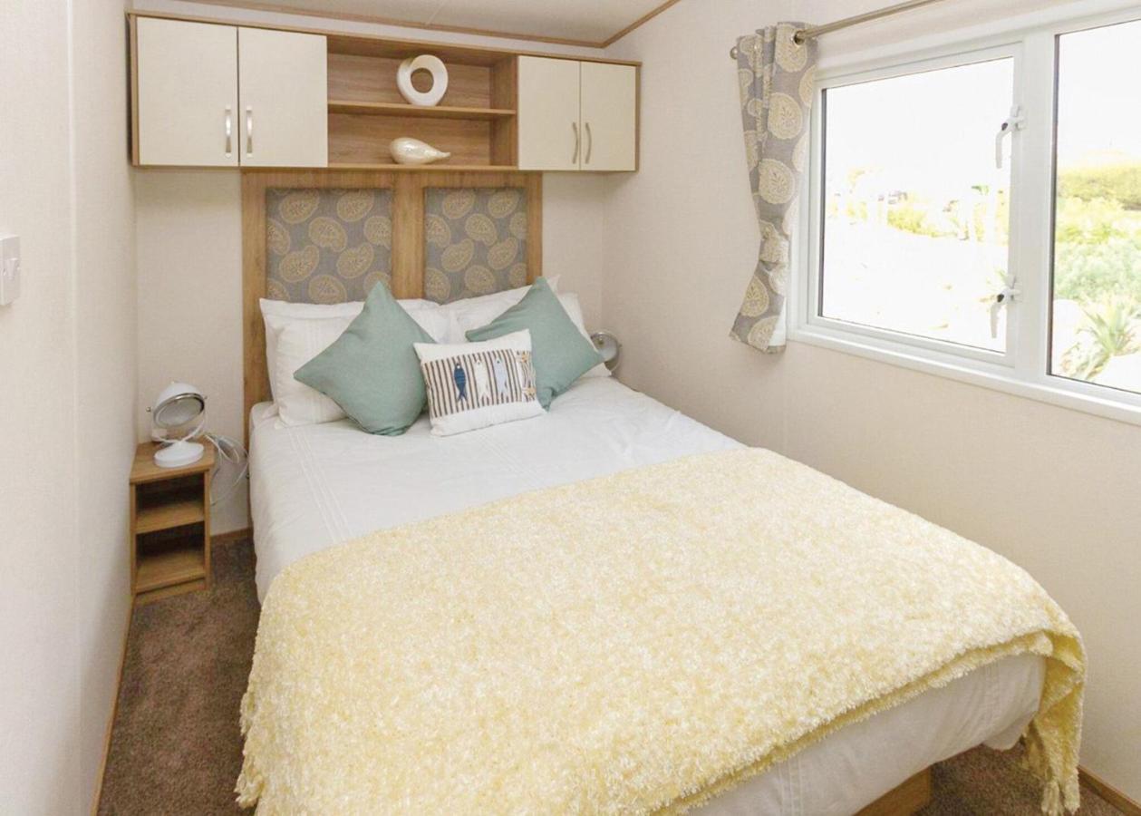 Barmouth Bay Holiday Park Llanddwywe Exteriör bild